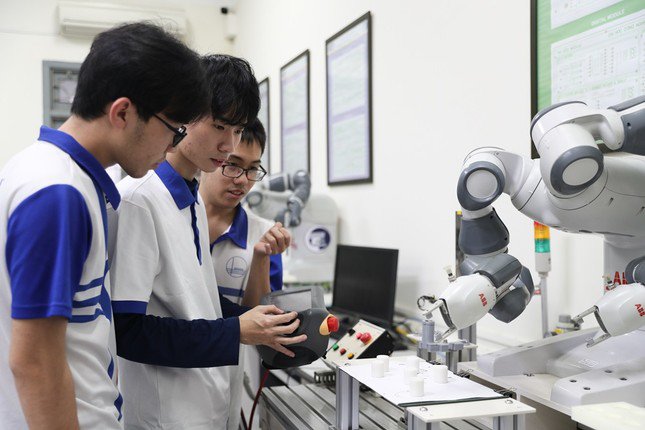 Đại học Quốc gia Hà Nội đưa trí tuệ nhân tạo vào giảng dạy từ năm học 2025