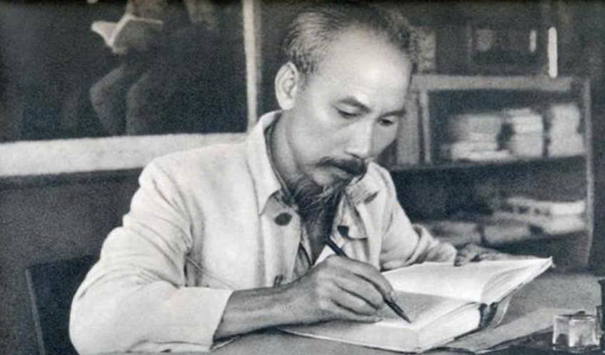 HỒ CHÍ MINH – TẤM GƯƠNG ĐẠO ĐỨC SÁNG NGỜI
