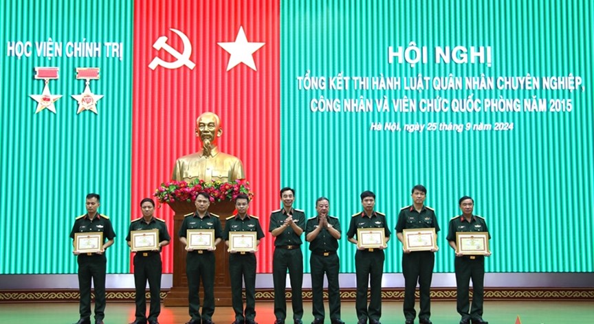 GIẢI PHÁP ĐỊNH HƯỚNG TƯ TƯỞNG CHO QUÂN NHÂN  CHUYÊN NGHIỆP TRƯỚC TÁC ĐỘNG CỦA MẠNG XÃ HỘI  Ở HỌC VIỆN CHÍNH TRỊ HIỆN NAY