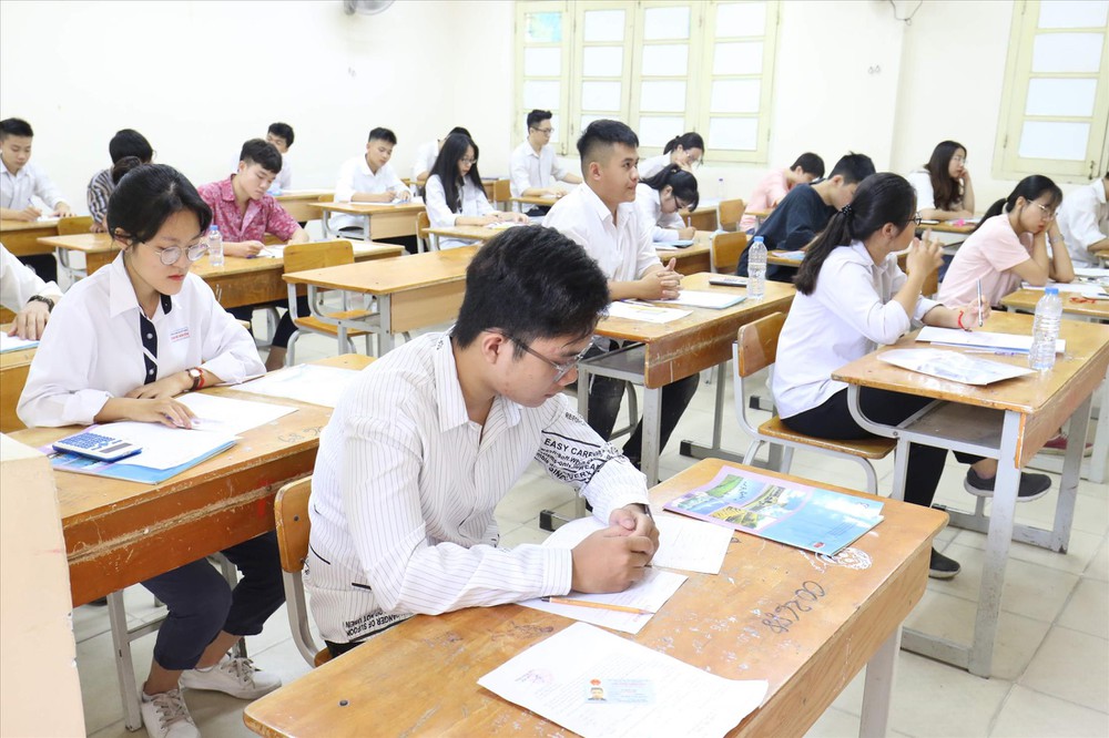 Bộ trưởng Bộ GD&ĐT: Huy động tổng lực tổ chức kỳ thi Tốt nghiệp THPT 2025 an toàn, nghiêm túc