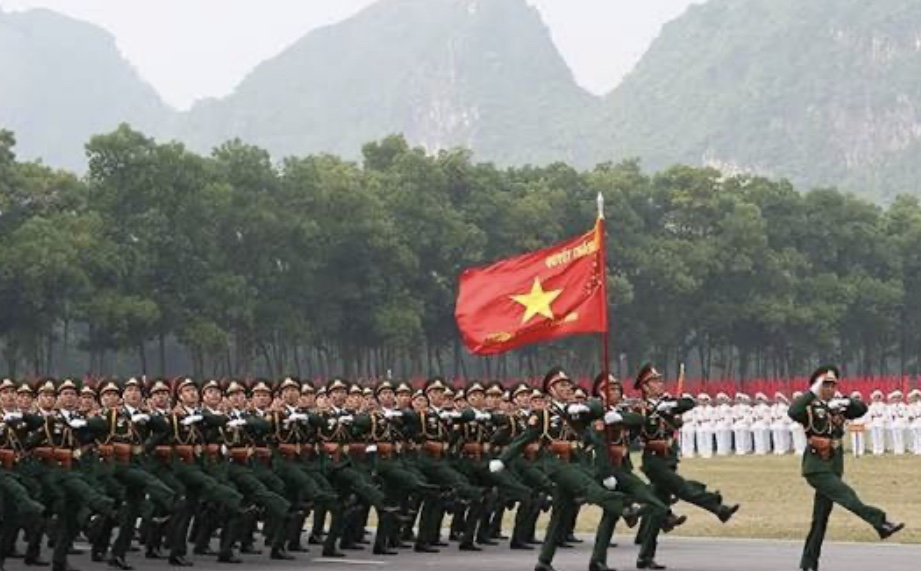 THANH NIÊN QUÂN ĐỘI TIÊN PHONG THỰC HIỆN “HAI KIÊN ĐỊNH”, GIỮ VỮNG BẢN CHẤT CÁCH MẠNG VÀ NỀN TẢNG TƯ TƯỞNG CỦA ĐẢNG