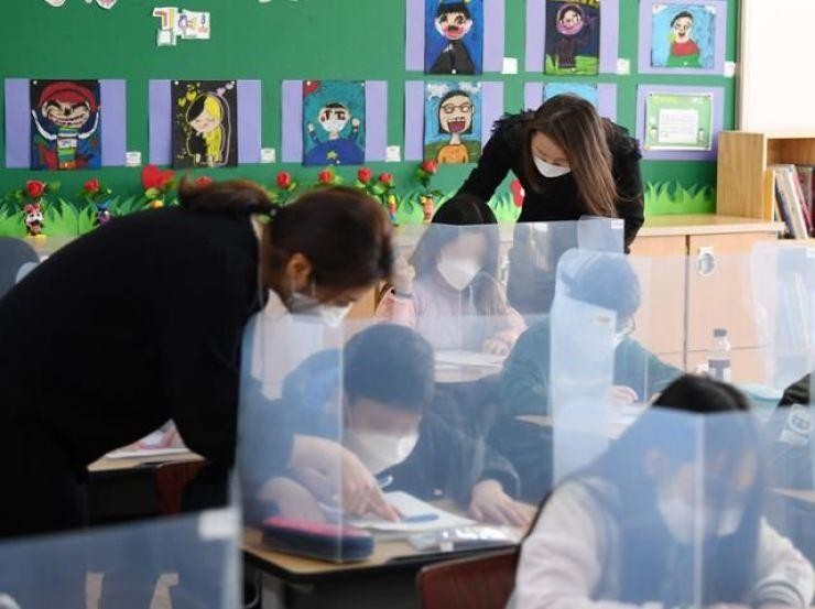 Hàn Quốc dự kiến cắt giảm giáo viên do dân số giảm