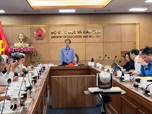 Bí thư Ban cán sự Đảng, Bộ trưởng Bộ Giáo dục và Đào tạo Nguyễn Kim Sơn, làm việc với Thường trực Trung ương Hội Cựu giáo chức Việt Nam