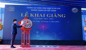 Trường Cao đẳng Công nghệ Và Du lịch và Trường Trung cấp Việt Thuận khai giảng đón chào năm học mới 2023 - 2024