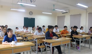 Hà Nội: Học sinh thuộc hộ cận nghèo được miễn 100% học phí