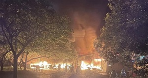 Thanh Hoá: Cháy lớn nhà để xe Trường Đại học Hồng Đức