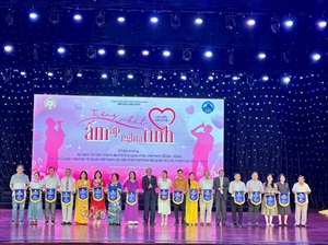 “Tiếng hát ấm áp nghĩa tình” chào mừng kỷ niệm 20 năm thành lập Hội CGC VN ( 2004-2024 ) và chào mừng Đại hội UBMTTQVN các cấp thành phố Đà Nẵng nhiệm kỳ 2024 -2029.