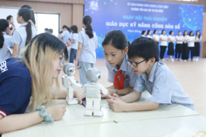 Hà Nội: Học sinh trải nghiệm kỹ năng công dân số