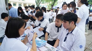 Bộ GD&ĐT xem xét các trường tuyển sinh sớm