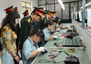 Phát huy vai trò của thanh niên quân đội trong nghiên cứu, ứng dụng công nghệ số đáp ứng yêu cầu xây dựng quân đọi hiện đại
