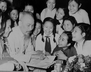 XÂY DỰNG NỀN GIÁO DỤC HOÀN TOÀN VIỆT NAM THEO TƯ TƯỞNG HỒ CHÍ MINH TRONG KỶ NGUYÊN MỚI
