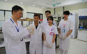 Nhiều trường đại học Y Dược công bố học phí năm 2025: Có nơi vượt mốc 1 tỷ đồng/khóa