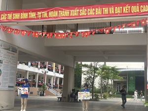 Chiều nay, các thí sinh làm bài thi môn Toán kỳ thi tốt nghiệp THPT 2025