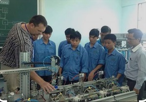 PHÁT TRIỂN HÀI HÒA HỆ THỐNG GIÁO DỤC CÔNG – TƯ: TỪ NHẬN THỨC ĐẾN CHÍNH SÁCH