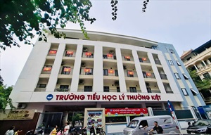 Hà Nội: Trường tiểu học Lý Thường Kiệt bị tố ép học sinh mua điều hoà, máy chiếu.