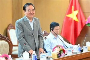 Trung ương Hội Cựu giáo chức Việt Nam thăm hỏi,  động viên hội viên bị thiệt hại do bão số 10 và 11