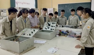 Hoàn thiện quy định về tiêu chuẩn người dạy nghề theo hướng tiếp cận năng lực