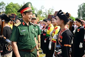 PHÁT HUY VAI TRÒ CỦA GIÁO DỤC CHÍNH TRỊ  TRONG XÂY DỰNG VĂN HÓA MẠNG CHO HỌC VIÊN  NHÀ TRƯỜNG QUÂN ĐỘI HIỆN NAY