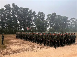 GIẢI PHÁP PHÁT HUY VAI TRÒ CỦA GIẢNG VIÊN  TRƯỜNG SĨ QUAN CHÍNH TRỊ TRONG PHÒNG,  CHỐNG  “PHI CHÍNH TRỊ HÓA” QUÂN ĐỘI HIỆN NAY