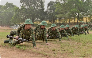 BỒI DƯỠNG PHƯƠNG PHÁP TỰ HỌC CÁC MÔN QUÂN SỰ CHO HỌC VIÊN NĂM THỨ NHẤT ĐÀO TẠO SĨ QUAN CẤP PHÂN ĐỘI Ở CÁC NHÀ TRƯỜNG QUÂN ĐỘI